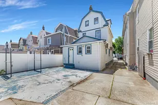 105-23 Remington St, Jamaica, NY 11435 - Photo 19