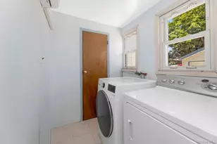 105-23 Remington St, Jamaica, NY 11435 - Photo 37