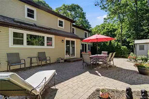 10 Weatherstone Way, Smithtown, NY 11787 - Photo 39