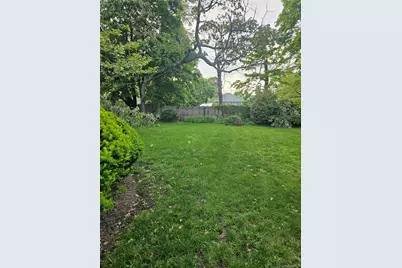 2528 Bessemund Avenue, Far Rockaway, NY 11691 - Photo 9