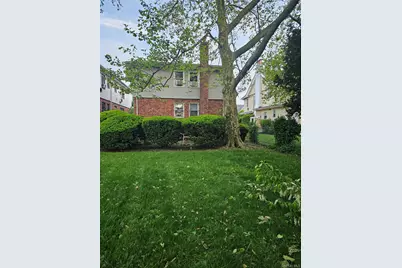 2528 Bessemund Avenue, Far Rockaway, NY 11691 - Photo 7