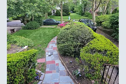 2528 Bessemund Avenue, Far Rockaway, NY 11691 - Photo 3
