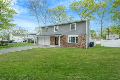 6 Barclay Drive, Coram, NY 11727 - Photo 3