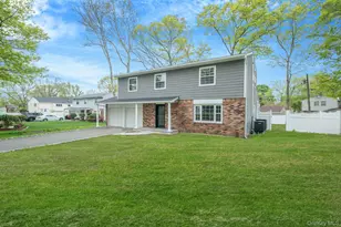 6 Barclay Dr, Coram, NY 11727 - Photo 3
