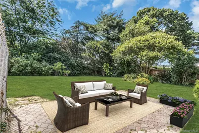 1812 Collins Street, Seaford, NY 11783 - Photo 25