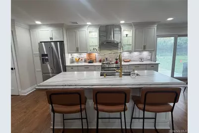 18 Amalia Lane, Commack, NY 11725 - Photo 3