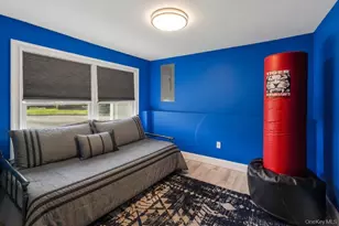 105 Sequams Ln E, West Islip, NY 11795 - Photo 31