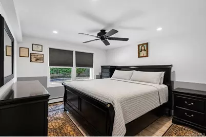 105 Sequams Lane E, West Islip, NY 11795 - Photo 29