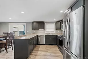 105 Sequams Ln E, West Islip, NY 11795 - Photo 23
