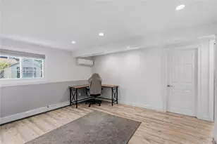 105 Sequams Ln E, West Islip, NY 11795 - Photo 19
