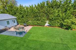 105 Sequams Ln E, West Islip, NY 11795 - Photo 37