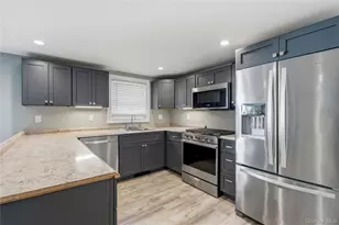 105 Sequams Ln E, West Islip, NY 11795 - Photo 25