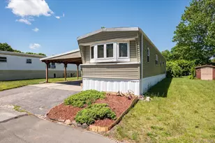 66 Minuteman Dr, Bohemia, NY 11716 - Photo 3