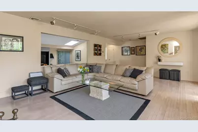 25 Linden Lane, Merrick, NY 11566 - Photo 5
