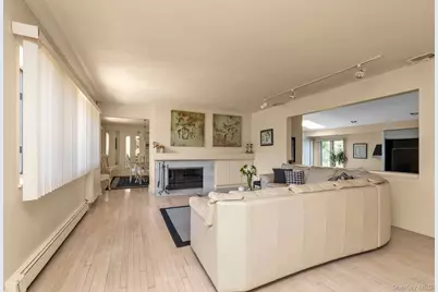 25 Linden Lane, Merrick, NY 11566 - Photo 3
