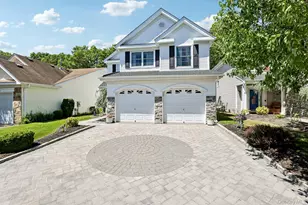 53 Madison Cir, Middle Island, NY 11953 - Photo 3