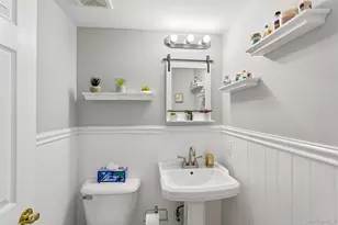 53 Madison Cir, Middle Island, NY 11953 - Photo 15