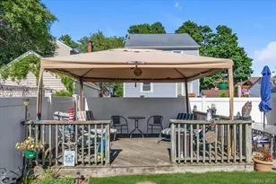 244 Rolling St, Malverne, NY 11565 - Photo 17