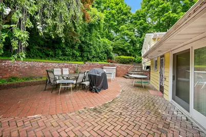 247 S Healy Avenue, Scarsdale, NY 10583 - Photo 21