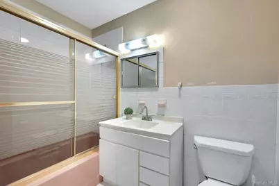 247 S Healy Avenue, Scarsdale, NY 10583 - Photo 17