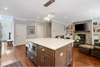 144 Cranberry Court, Melville, NY 11747 - Photo 11
