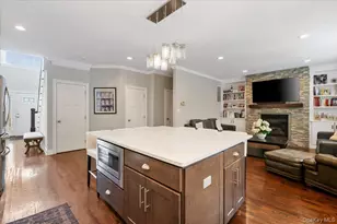 144 Cranberry Ct, Melville, NY 11747 - Photo 11