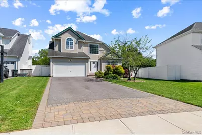 144 Cranberry Court, Melville, NY 11747 - Photo 35