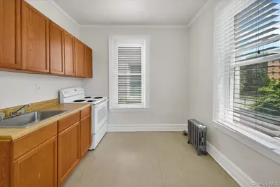 1032 Metcalf Avenue, Bronx, NY 10472 - Photo 11