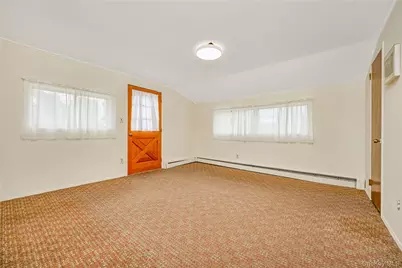 20 Flagstone Lane, Westbury, NY 11590 - Photo 29