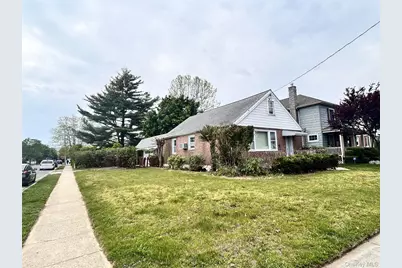265 Euston Road S, Garden City South, NY 11530 - Photo 3