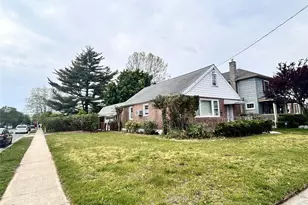 265 Euston Rd S, Garden City South, NY 11530 - Photo 3