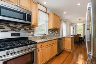 28 Weiner St, New York, NY 10309 - Photo 7