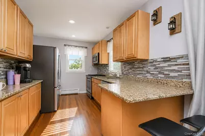 28 Weiner Street, New York, NY 10309 - Photo 13
