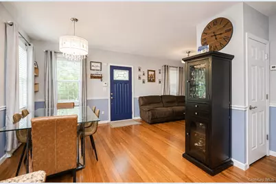 28 Weiner Street, New York, NY 10309 - Photo 9