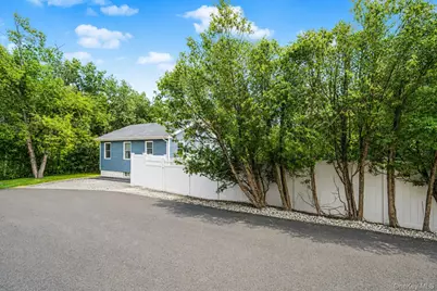 28 Weiner Street, New York, NY 10309 - Photo 25