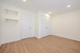95 Aspen Dr E, Woodbury, NY 11797 - Photo 17