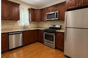 18 Elizabeth Ct, Hempstead, NY 11550 - Photo 3