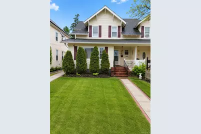 18 Elizabeth Court, Hempstead, NY 11550 - Photo 1