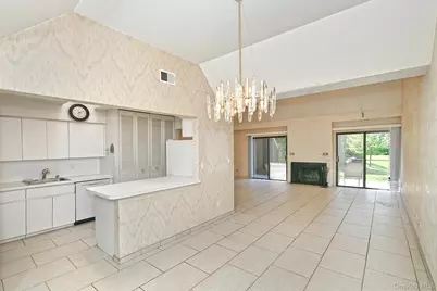 161 Southgate Drive, Massapequa Park, NY 11762 - Photo 9