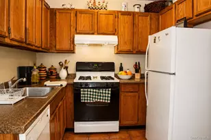 6 Dove Path, Coram, NY 11727 - Photo 11