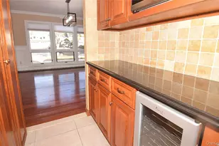 27 Jill Dr, Commack, NY 11725 - Photo 7