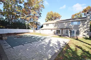 27 Jill Dr, Commack, NY 11725 - Photo 23
