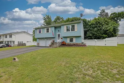 105 Bodle Circle, Maybrook, NY 12543 - Photo 3