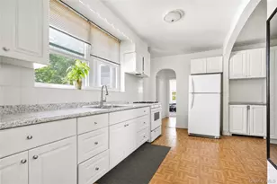 63-163A Alderton St, Rego Park, NY 11374 - Photo 19