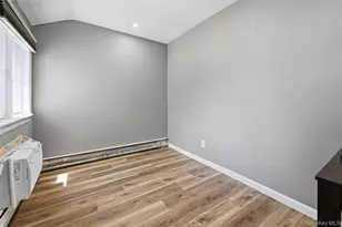 124 N Linden St, Massapequa, NY 11758 - Photo 11