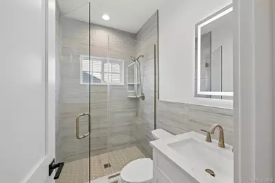 1750 Henry Road, Merrick, NY 11566 - Photo 25
