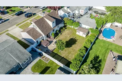 206 N Iowa Avenue, Massapequa, NY 11758 - Photo 27
