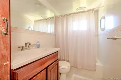 206 N Iowa Avenue, Massapequa, NY 11758 - Photo 13