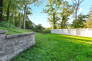 24 Belmont Rd, Sound Beach, NY 11789 - Photo 23