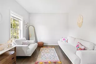 24 Belmont Rd, Sound Beach, NY 11789 - Photo 11